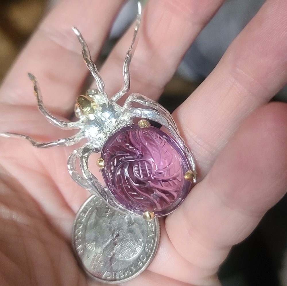 Large handcarved Amethyst & Sapphire Sterling & Gold Spider 🕷 brooch - Picture 7 of 8